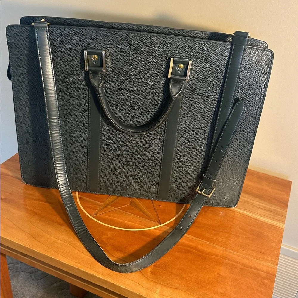Louis Vuitton Taiga Porte Document Rosan leather briefcase Epicea.
